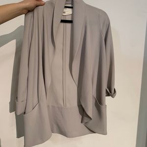 Like new Aritzia Wilfred Blazer